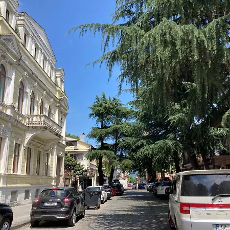 Barney'S Apartment Batumi Exterior photo