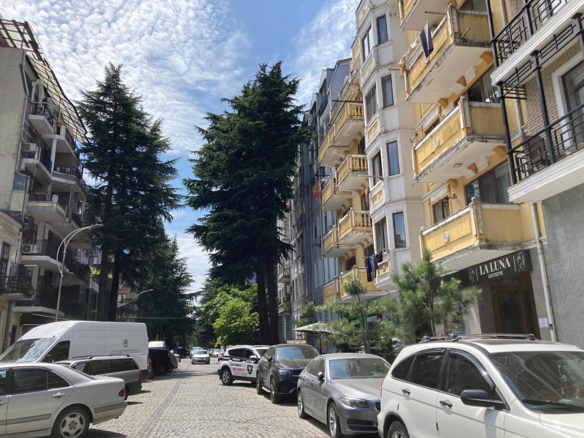 Barney's Apartment Batumi